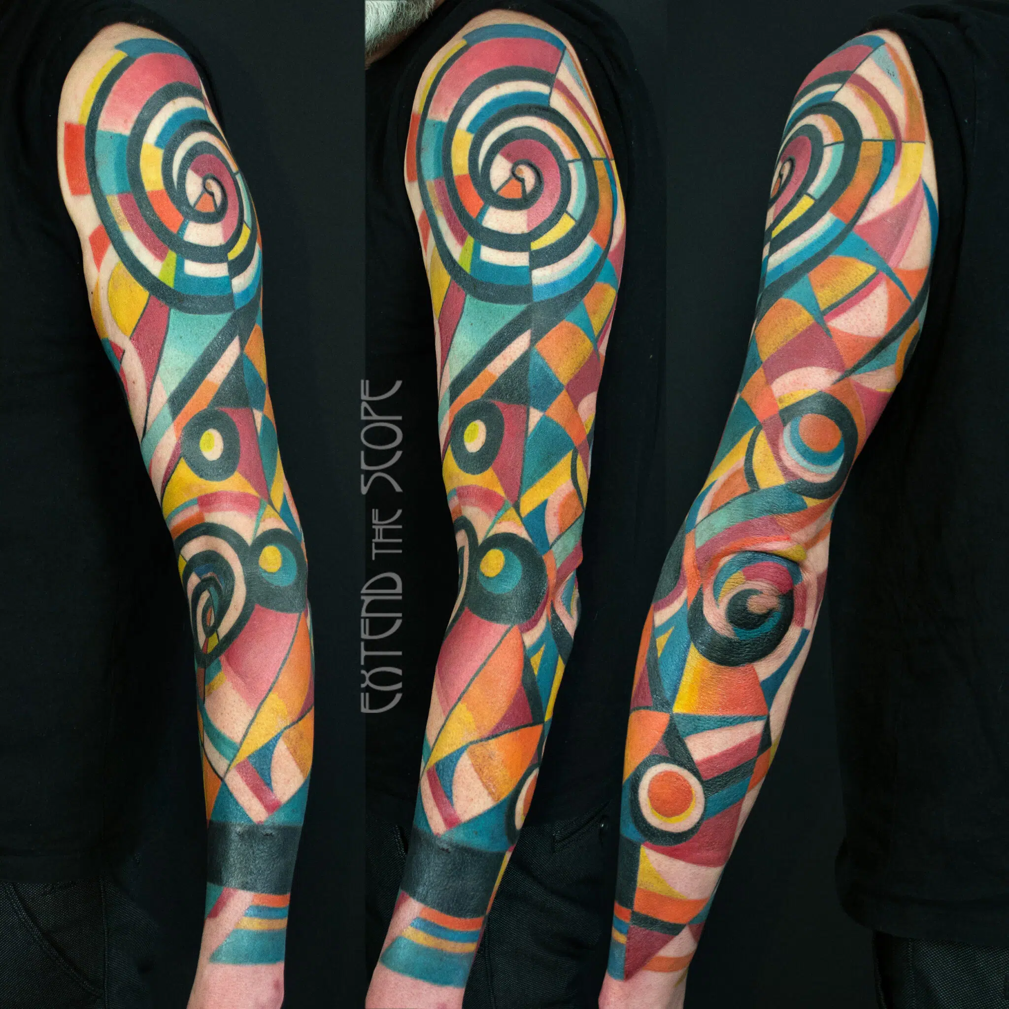 Extend the Scope vereint Tätowierkunst mit Medical Beauty, um deine Haut zu verwandeln und dein Inneres mit deinem Äußeren (wieder) in Einklang zu bringen. Arttattoo abstrakt Fullsleeve Kandinsky Kunst freihand Extend the Scope Tattoo Goettingen
