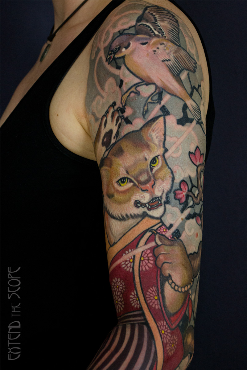 Detail Katze und Vogel Oberarm Bakeneko Fullsleve Extend the Scope Tattoo Göttingen