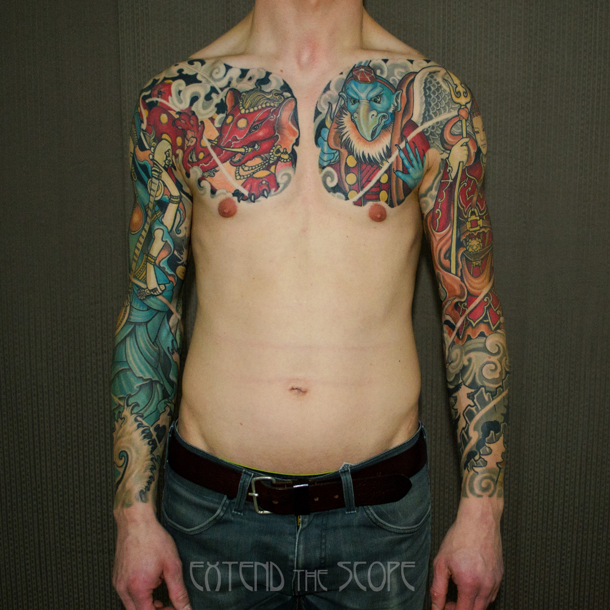 Zwei asiatische Fullsleeves mit Baku und Tengu auf Brust als Gesamtkonzept Extend the Scope Tattoo Göttingen